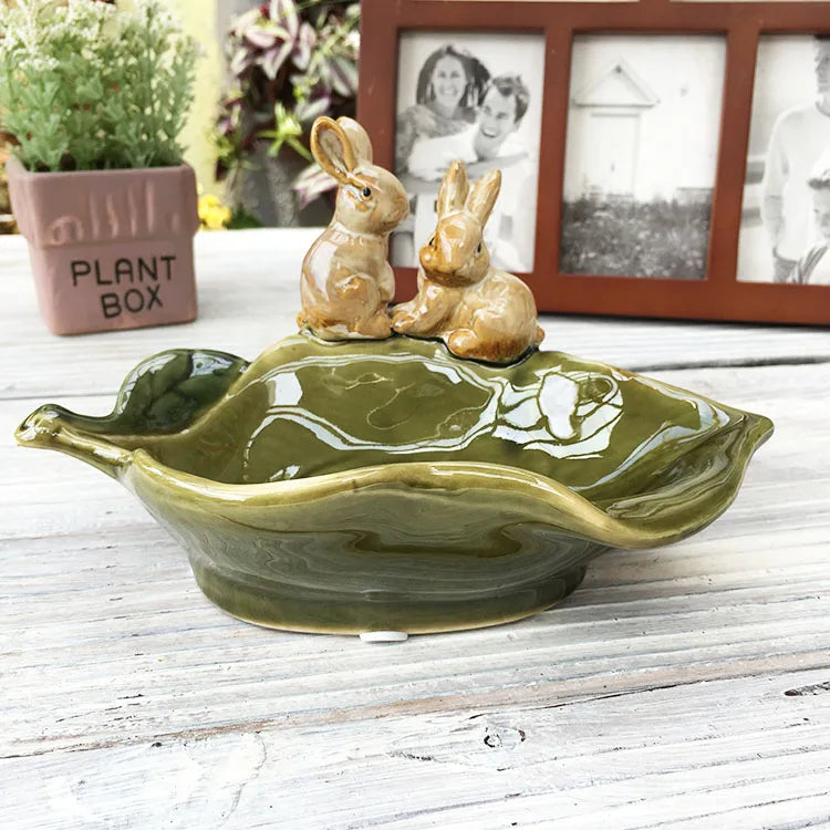 Zhenghan Porcelain Bunny Lovers Soap Dish Decorative Leaf Holder