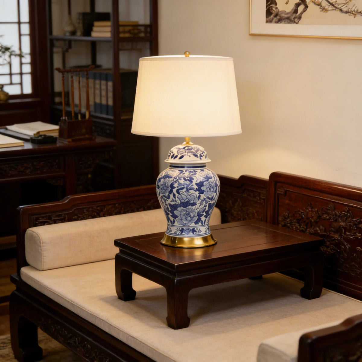 New Chinese-style ceramic table lamp, hand-painted blue and white porcelain, living room decorative lighting, cozy hotel bedroom