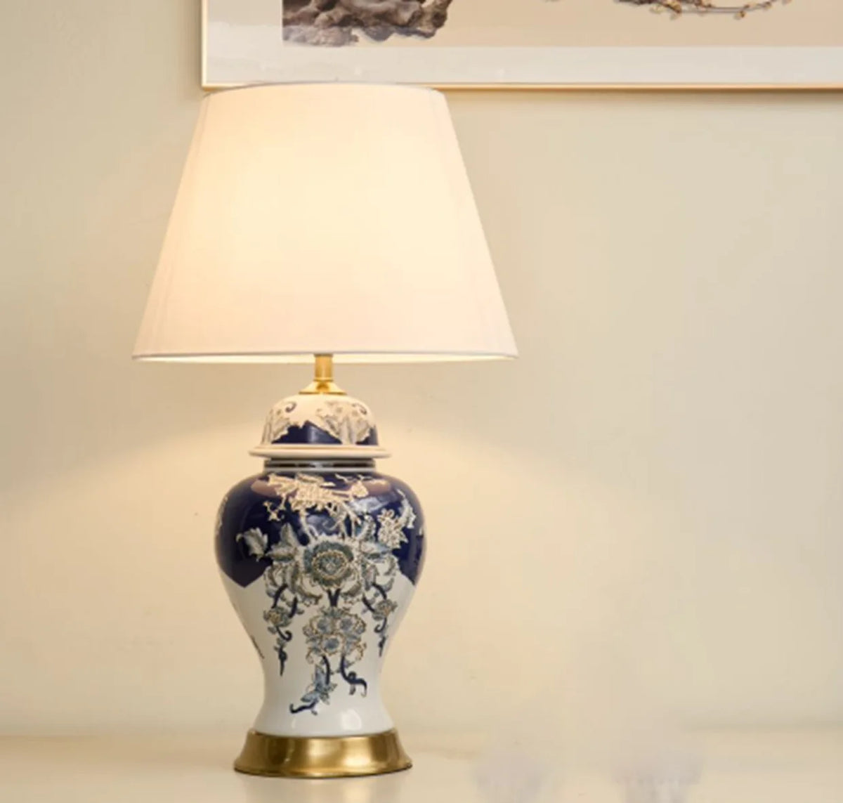 New Chinese-style ceramic table lamp, hand-painted blue and white porcelain, living room decorative lighting, cozy hotel bedroom