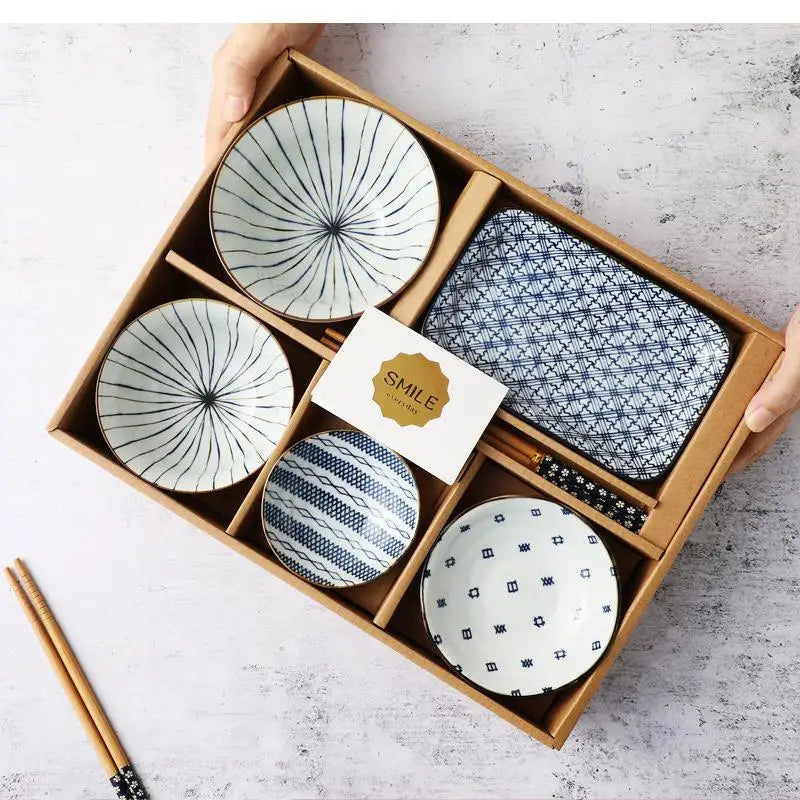 Japanese Retro Ceramic Dinnerware Set With Plates And Bowls
