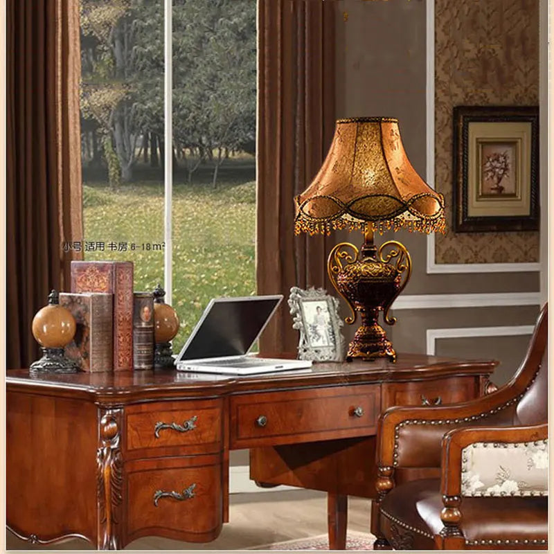 Vecli European Style Desk Lamp Bedside Retro Light