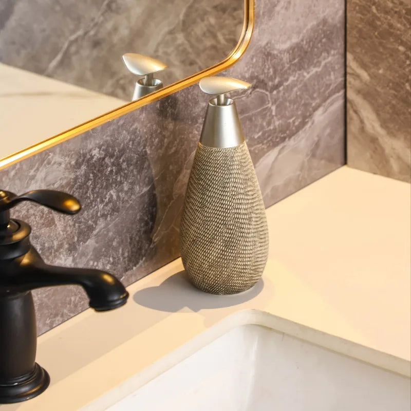Refillable Teardrop Ceramic Lotion Dispenser Bottle With Pump