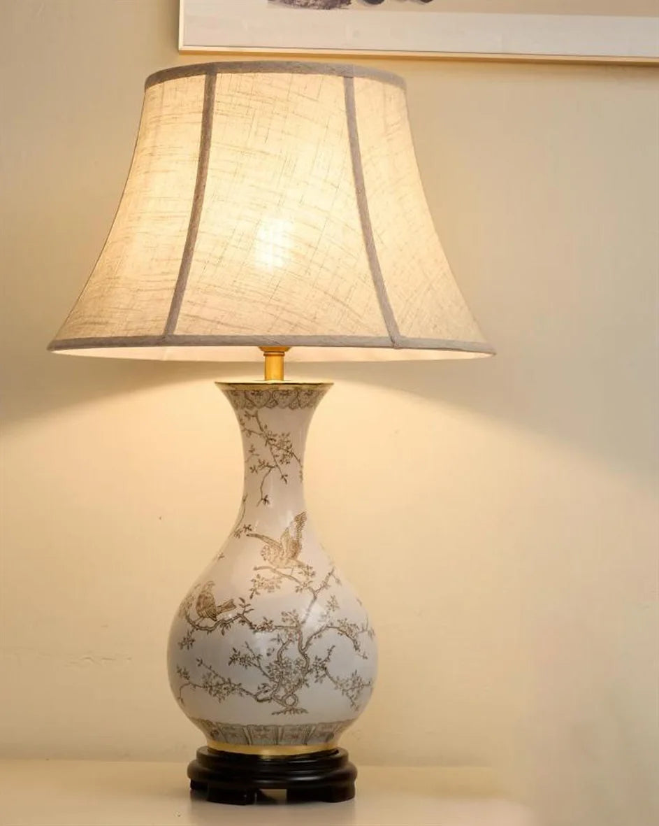 New Chinese-style ceramic table lamp, hand-painted blue and white porcelain, living room decorative lighting, cozy hotel bedroom