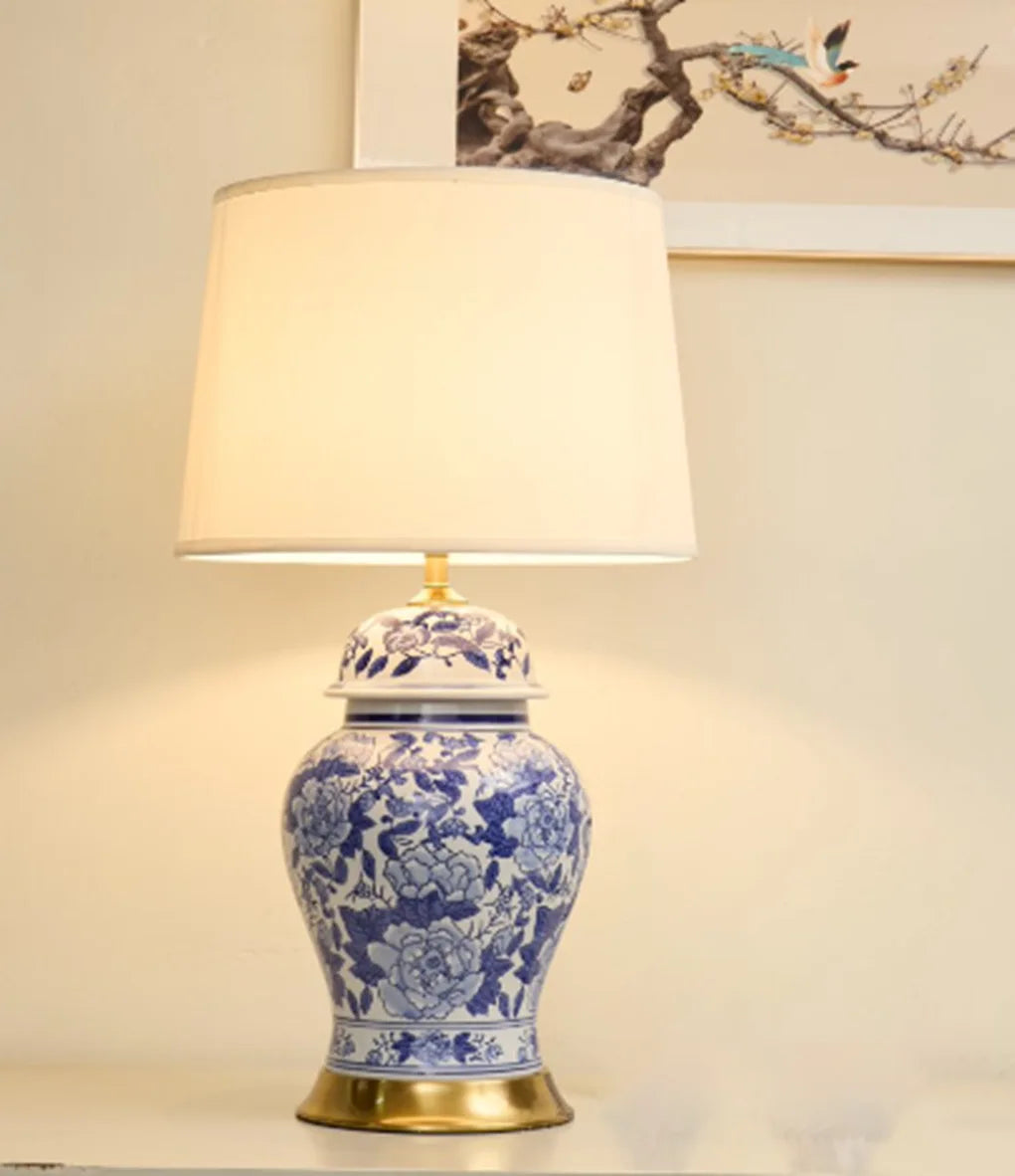 New Chinese-style ceramic table lamp, hand-painted blue and white porcelain, living room decorative lighting, cozy hotel bedroom